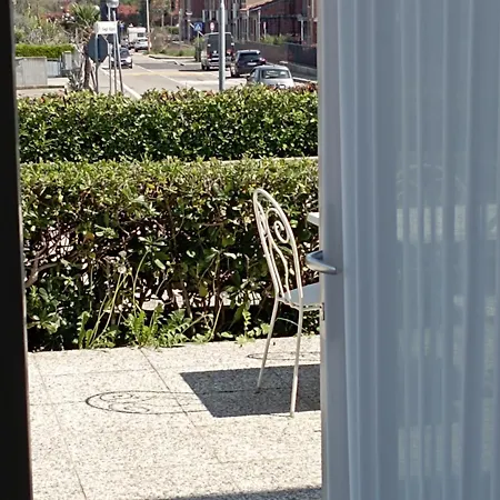 לינה וארוחת בוקר Girasole 2*