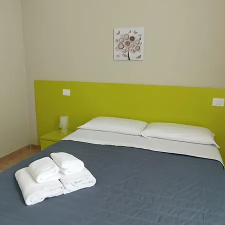 Girasole לינה וארוחת בוקר 2*